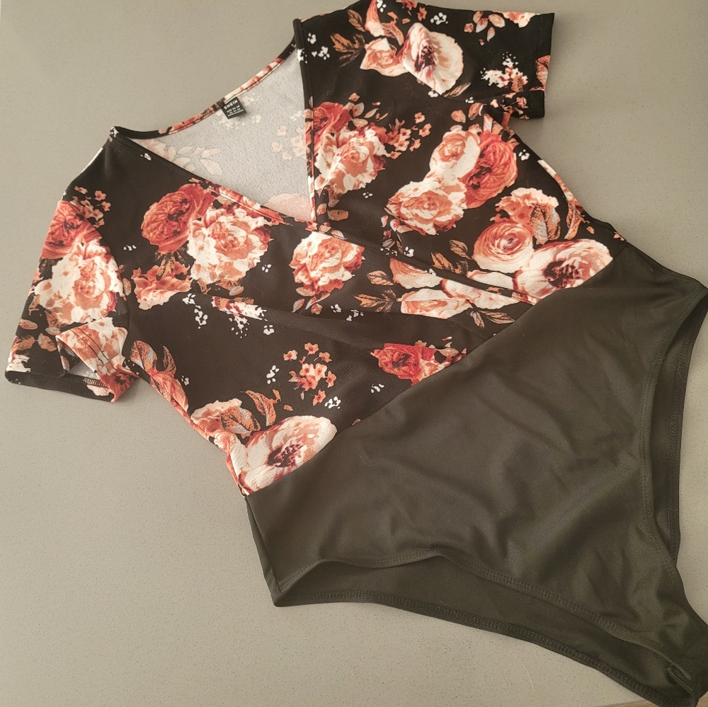 Shein | Floral Print Deep V Body Suit